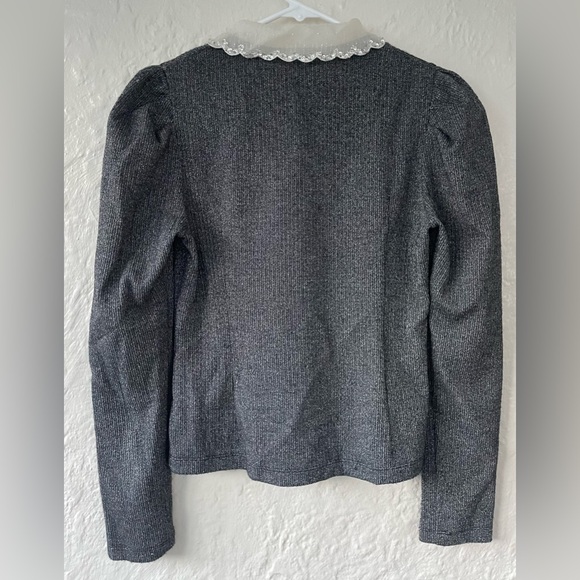 Maxrieny gray blouse, doily style neckline, silver buttons, puff sleeves; L - Picture 6 of 6